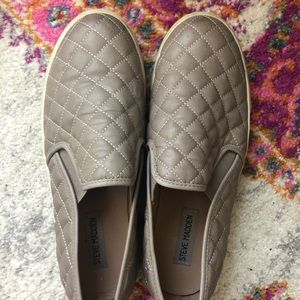 Steve Madden slip on shoe